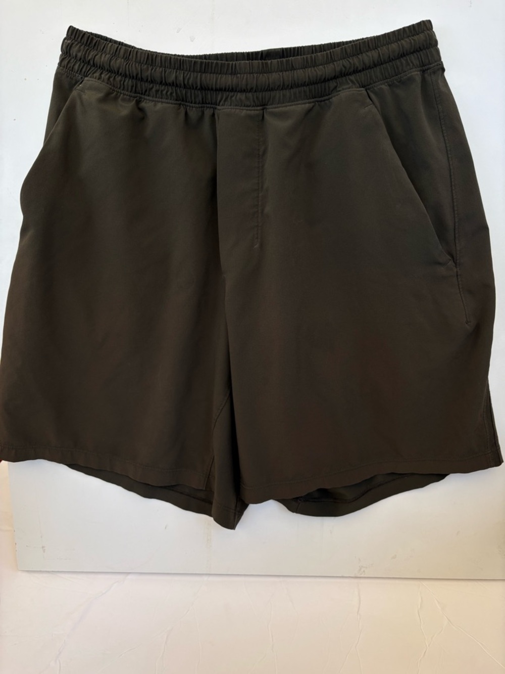 Lululemon Pacer Short 7” Men’s Dark Olive Green
